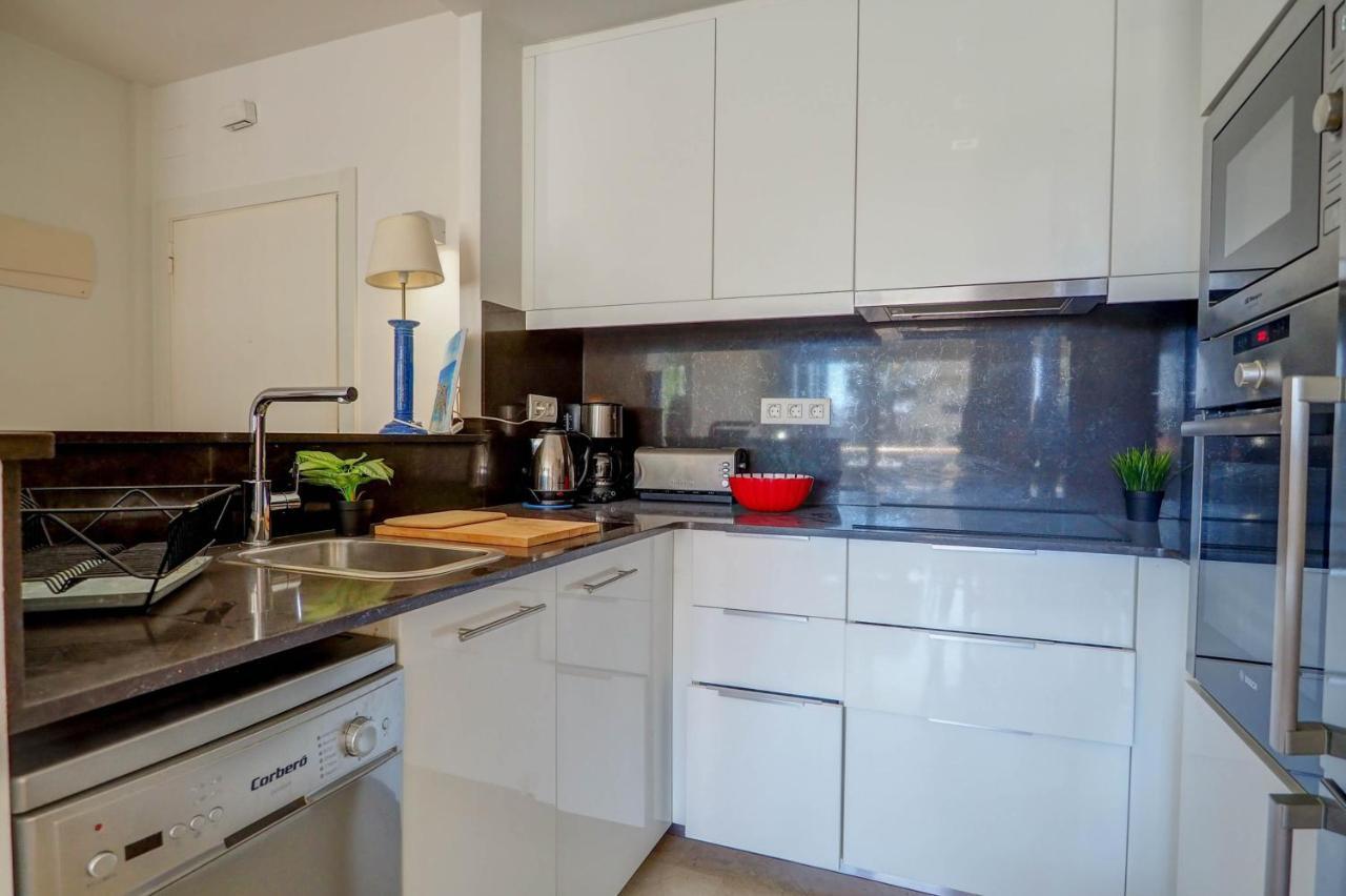 Mediterraneo Seaview Apartment By Hello Homes Sitges Eksteriør billede
