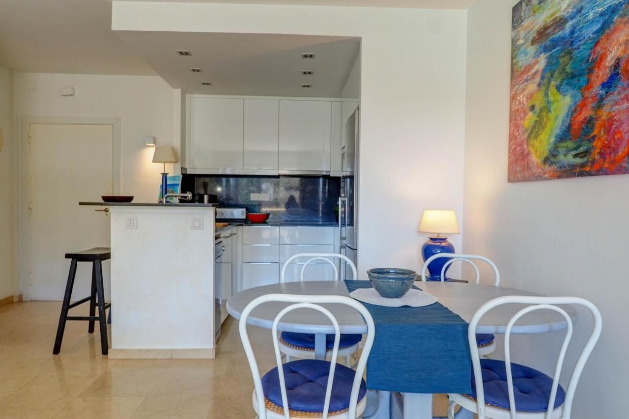 Mediterraneo Seaview Apartment By Hello Homes Sitges Eksteriør billede