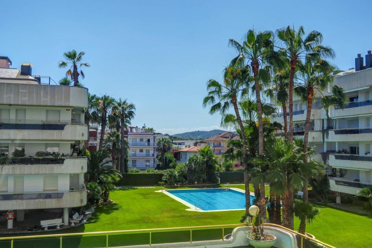 Mediterraneo Seaview Apartment By Hello Homes Sitges Eksteriør billede