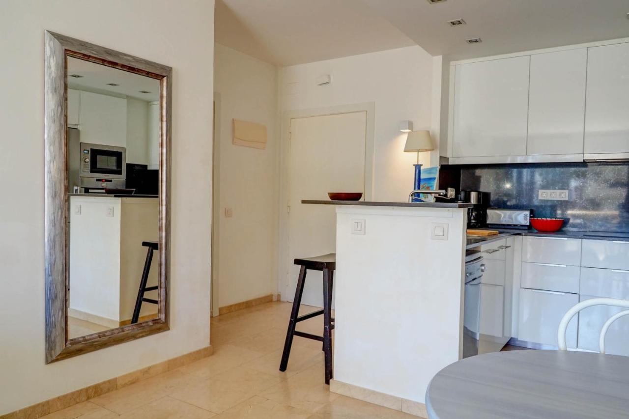 Mediterraneo Seaview Apartment By Hello Homes Sitges Eksteriør billede