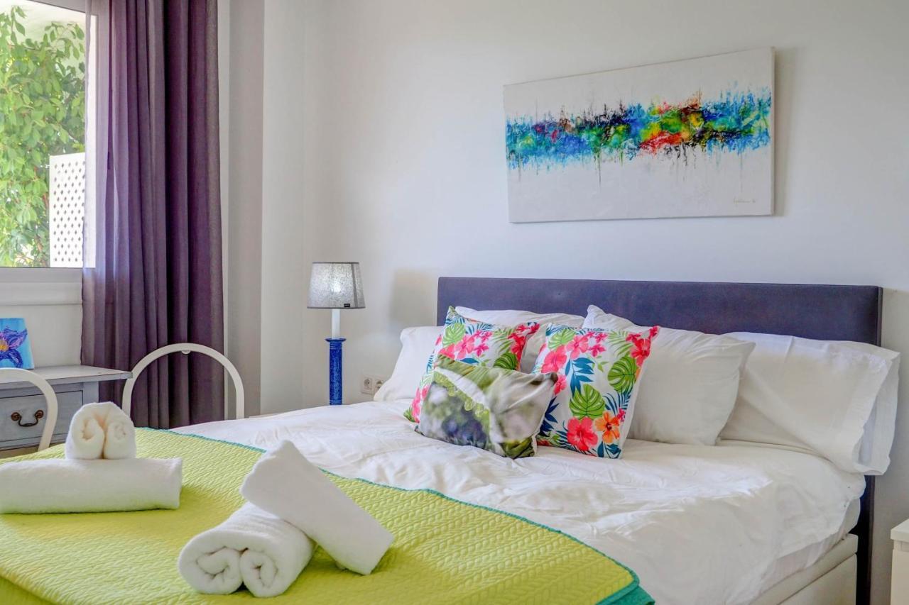 Mediterraneo Seaview Apartment By Hello Homes Sitges Eksteriør billede