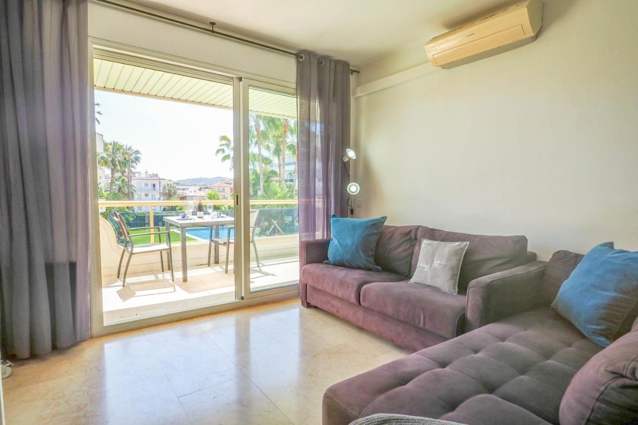 Mediterraneo Seaview Apartment By Hello Homes Sitges Eksteriør billede