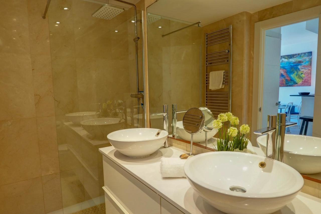 Mediterraneo Seaview Apartment By Hello Homes Sitges Eksteriør billede